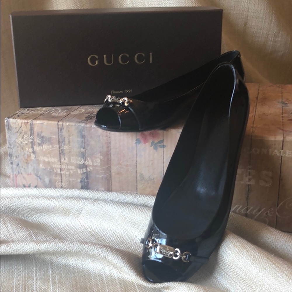 Gucci Vernice Crystal Ballet Flats - Picture 1 of 8